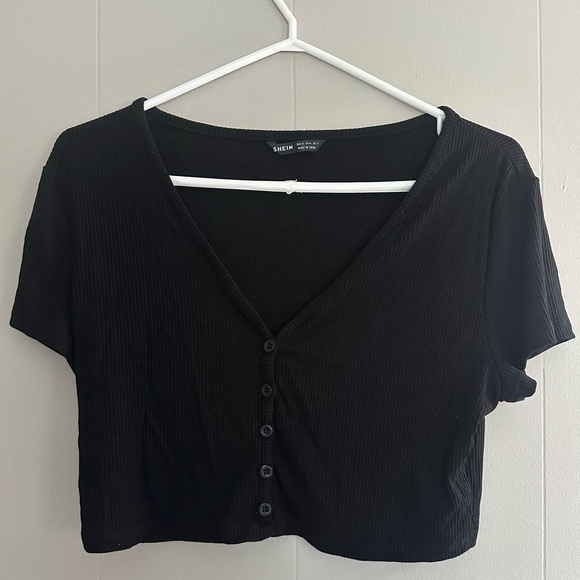 Shein Cropped Tee - Picture 1 of 4